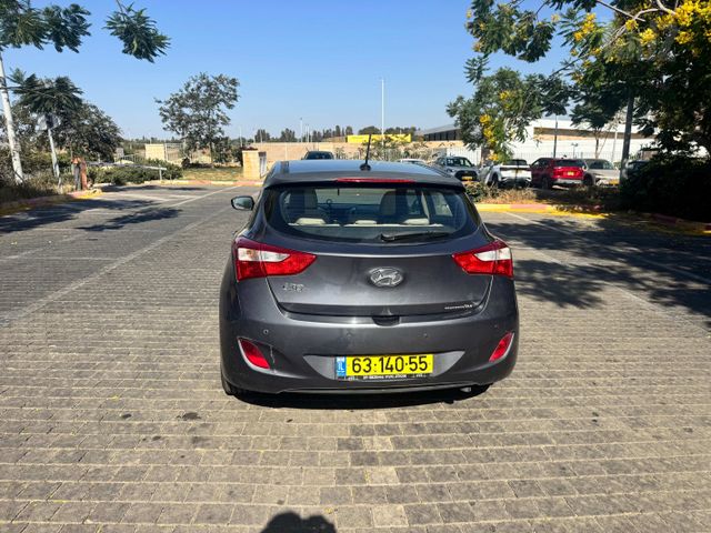 יונדאי i30