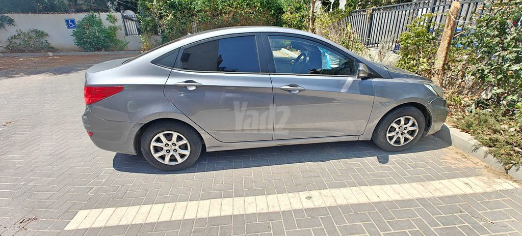 יונדאי אקסנט i25