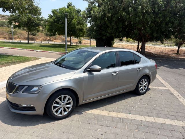 סקודה אוקטביה