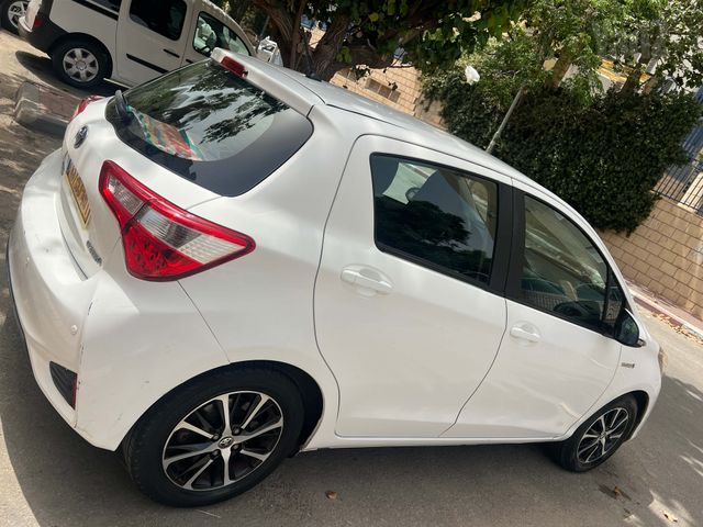 מודעת רכב טויוטה יאריס