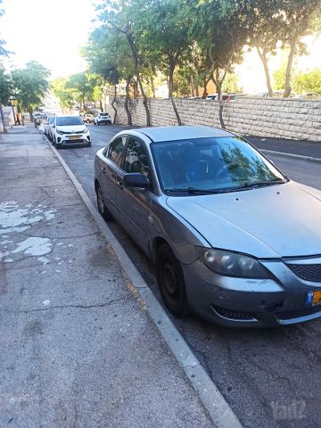 מודעת רכב מאזדה 3