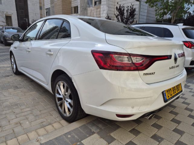 רנו מגאן