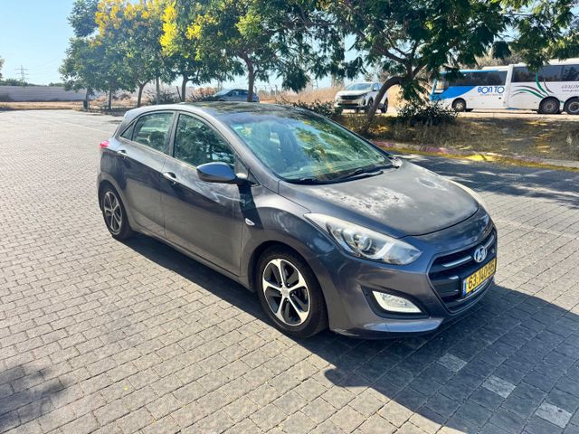 יונדאי i30
