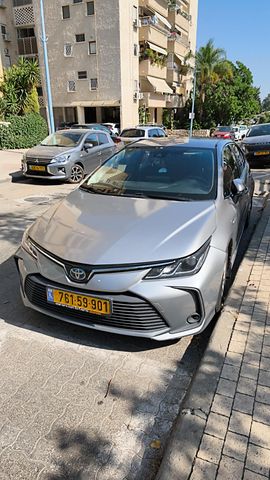 טויוטה קורולה
