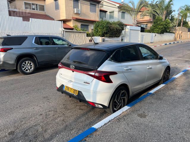 יונדאי i20