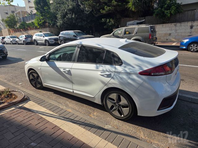 מודעת רכב יונדאי איוניק