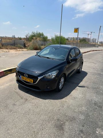 מודעת רכב מאזדה 2
