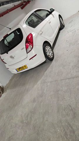 יונדאי i20