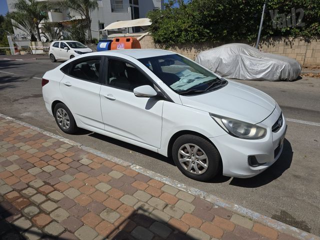 יונדאי אקסנט i25