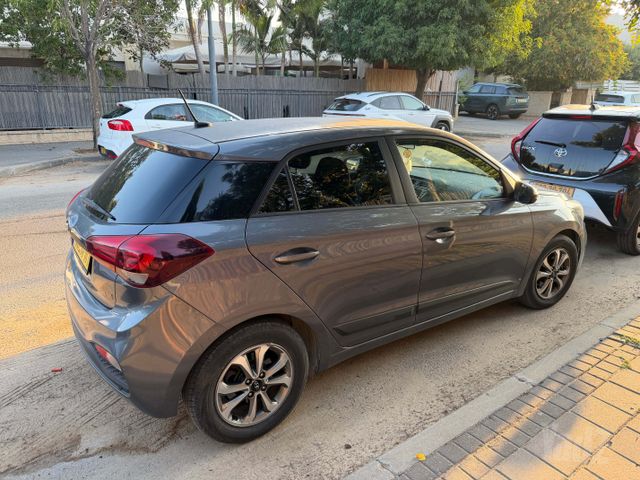 יונדאי i20