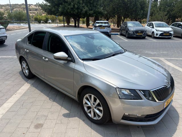 סקודה אוקטביה