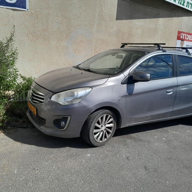 מיצובישי אטראז'