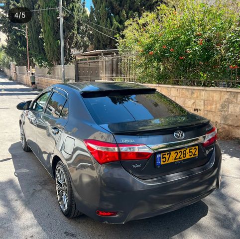 טויוטה קורולה