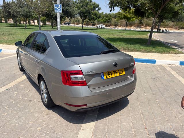 סקודה אוקטביה