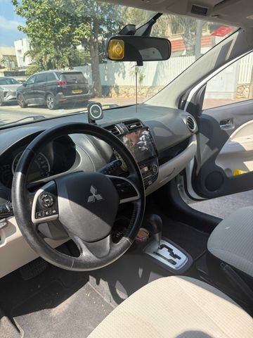 מיצובישי ספייס סטאר