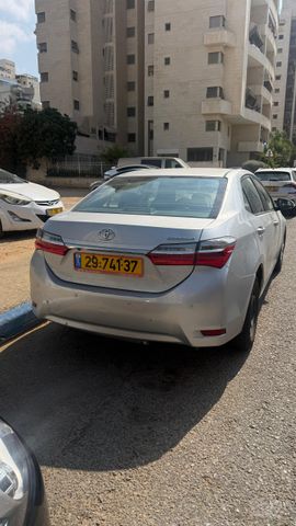 טויוטה קורולה