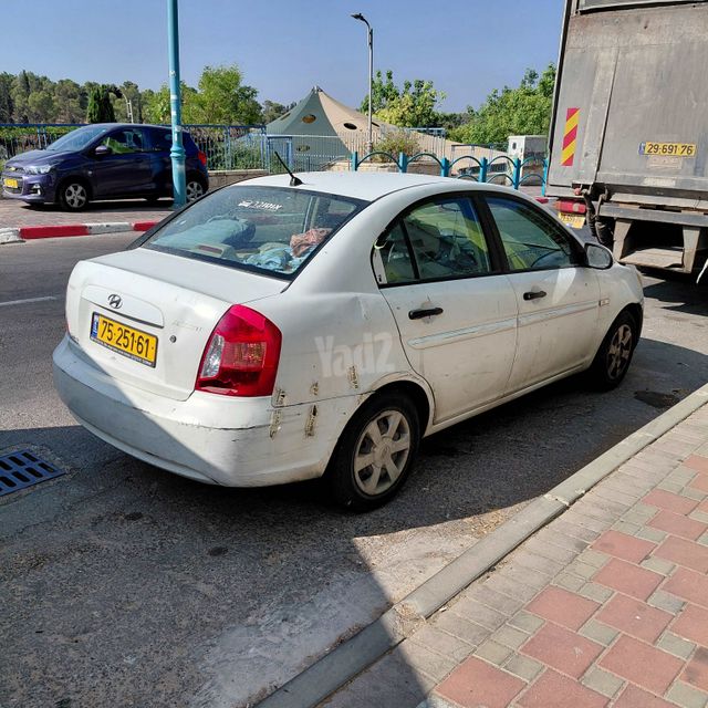 יונדאי אקסנט i25