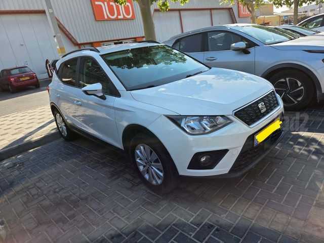 סיאט ארונה