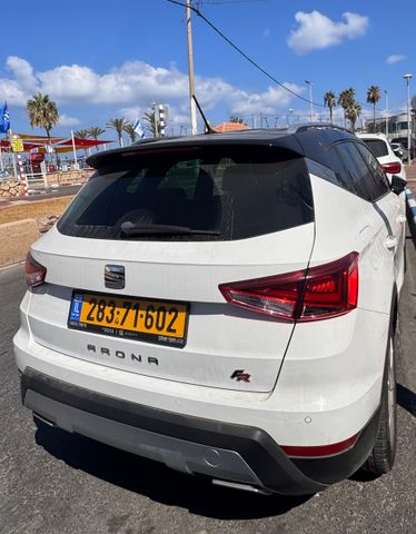 סיאט ארונה