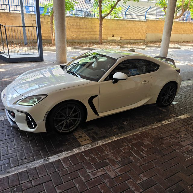 סובארו BRZ