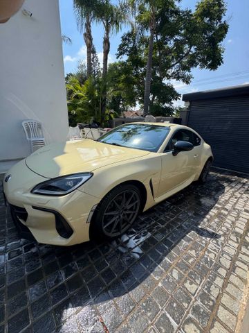 סובארו BRZ
