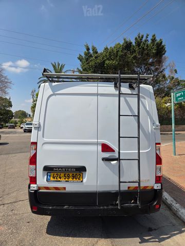 רנו מאסטר