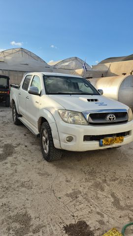 מודעת רכב טויוטה היילקס