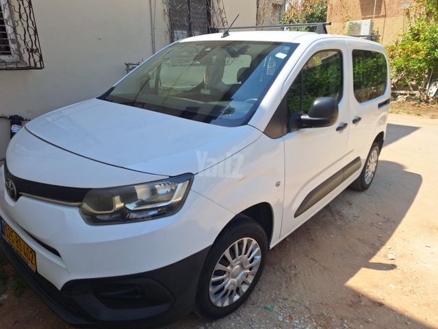 טויוטה פרואייס סיטי