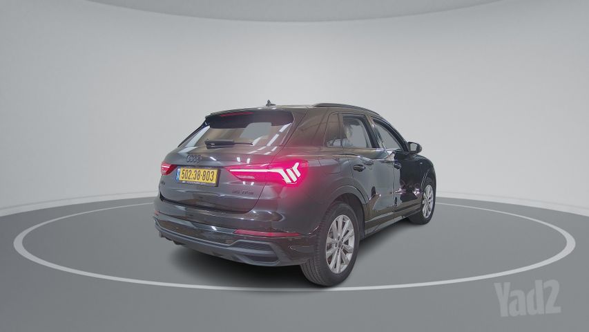 אאודי Q3