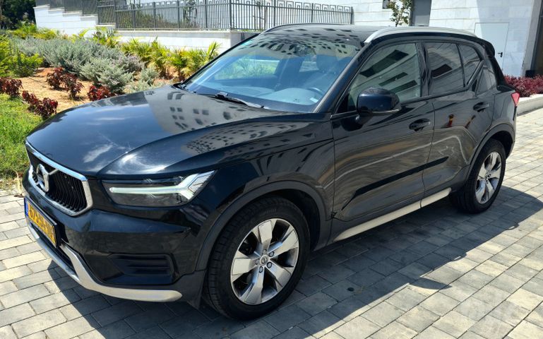 מודעת רכב וולוו XC40