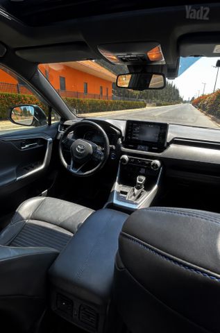 טויוטה RAV4