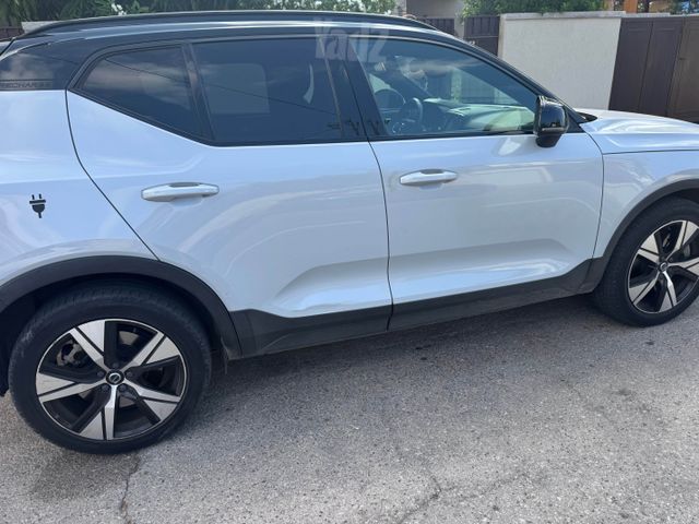 וולוו XC40