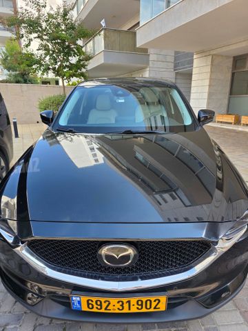 מודעת רכב מאזדה CX-5