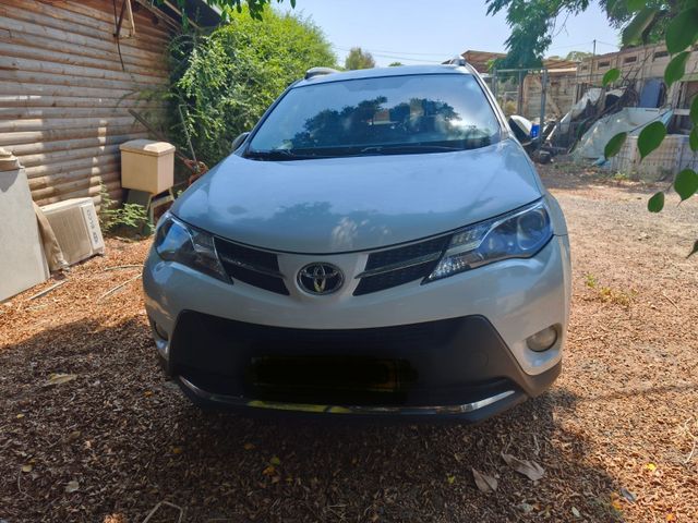 טויוטה RAV4