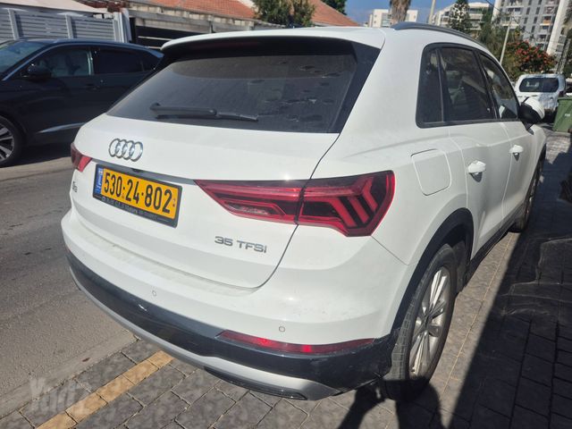 אאודי Q3