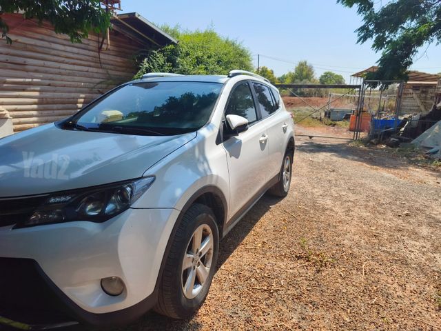 מודעת רכב טויוטה RAV4