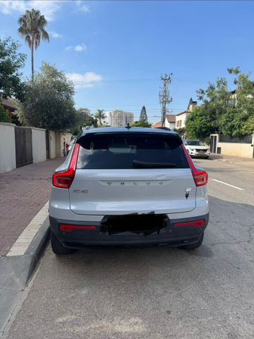 מודעת רכב וולוו XC40