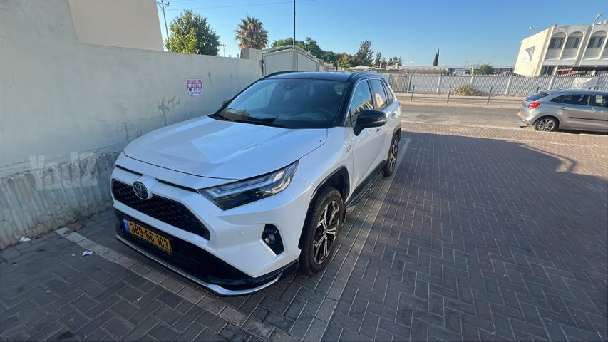 מודעת רכב טויוטה RAV4