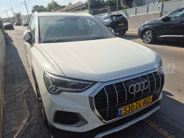 מודעת רכב אאודי Q3 2