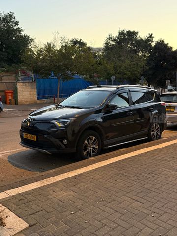 טויוטה RAV4