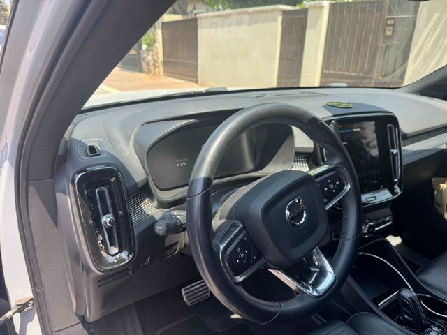 וולוו XC40