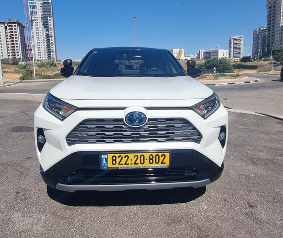 טויוטה RAV4