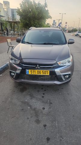 מודעת רכב מיצובישי ASX