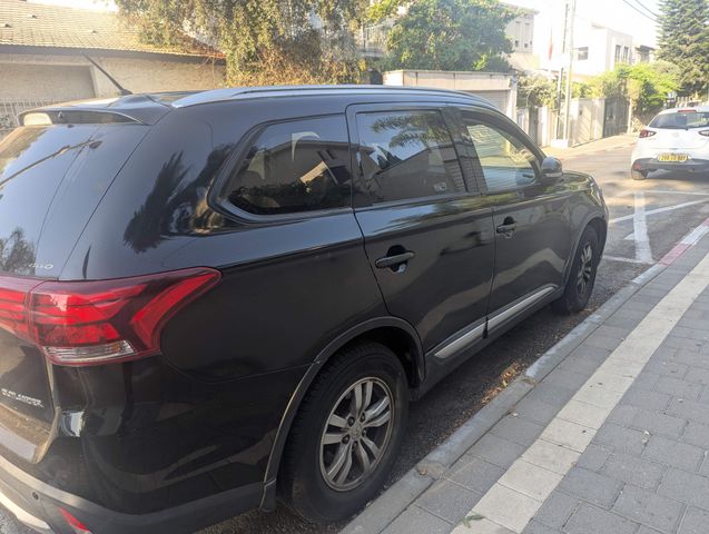 מודעת רכב מיצובישי אאוטלנדר