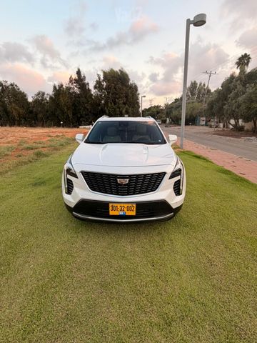 קאדילק XT4