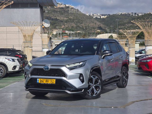 מודעת רכב טויוטה RAV4