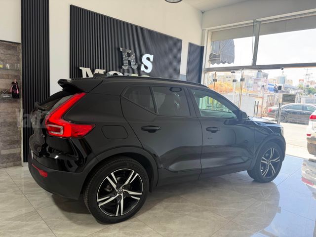 וולוו XC40