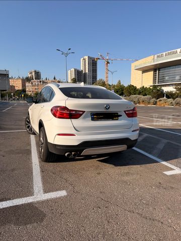 ב מ וו X4
