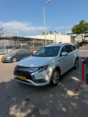 מיצובישי אאוטלנדר