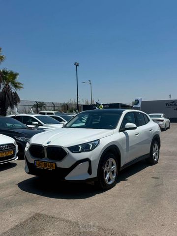 ב מ וו X2